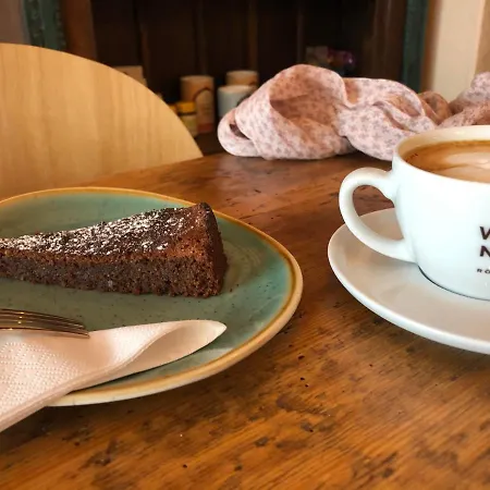 Tauglerei Malve In Den Zauberbergen アパート